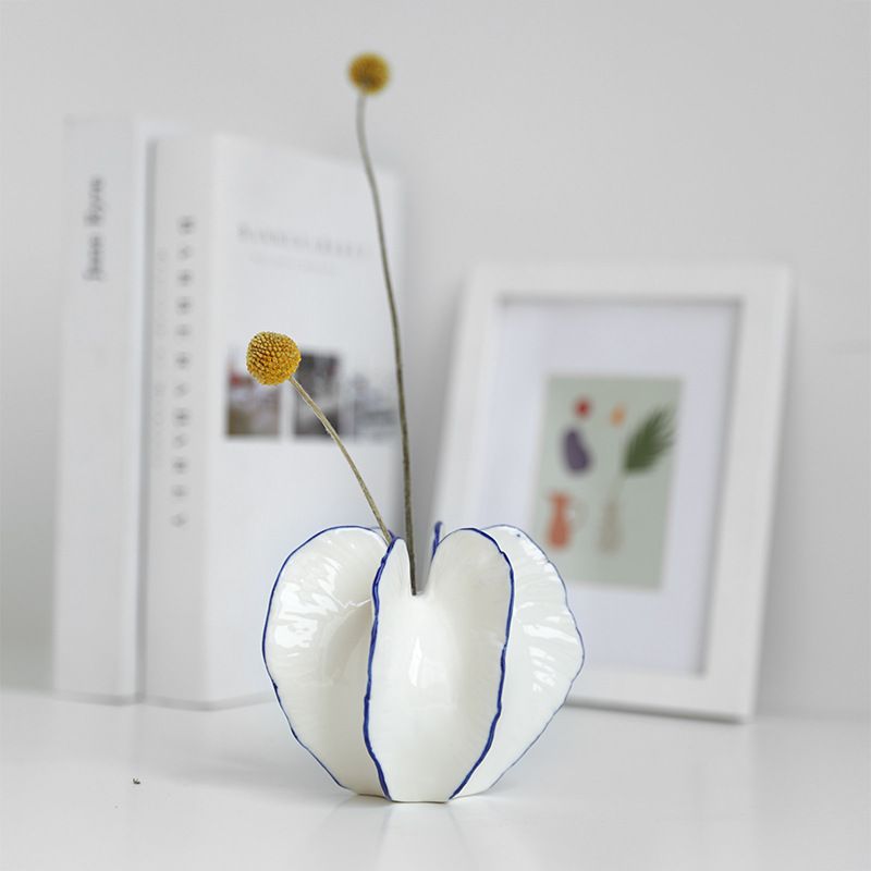 Blue Edge and White Background Creative Carambola Vase