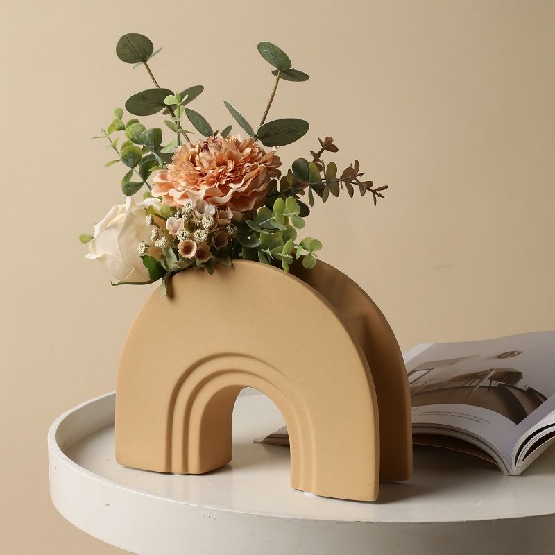 U-shaped Geometric Vase