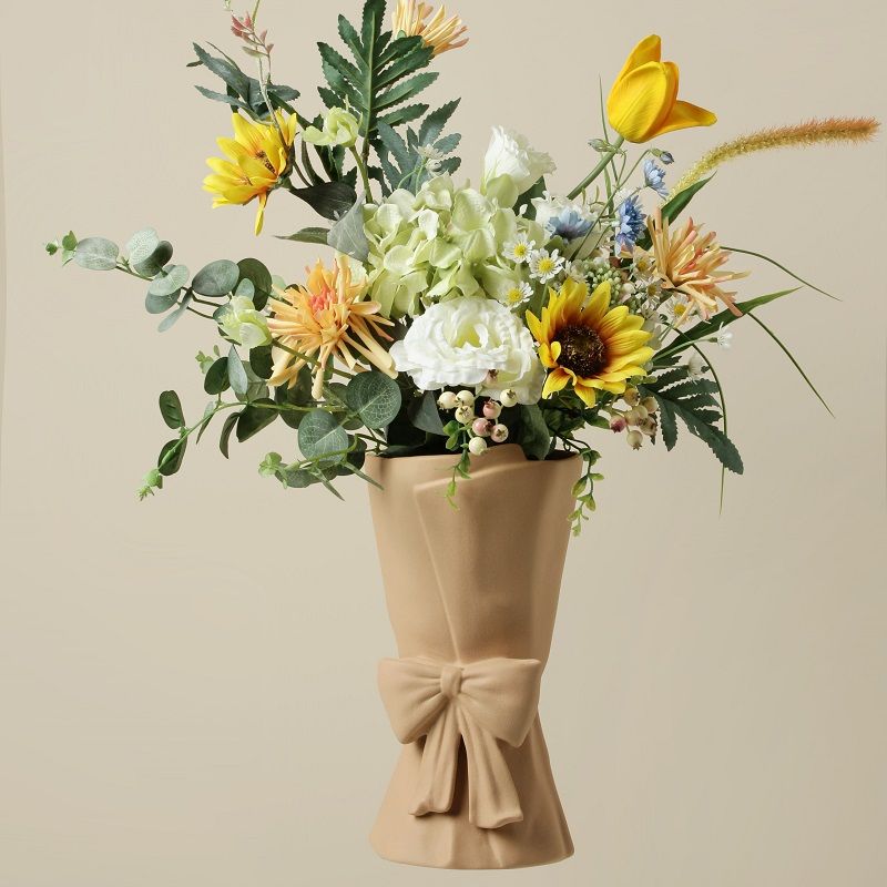 Bouquet Ceramic Vase - Sand