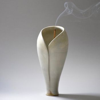 Discontinued-Chelonia Ceramics Incense Lily // Stick Incense Holder